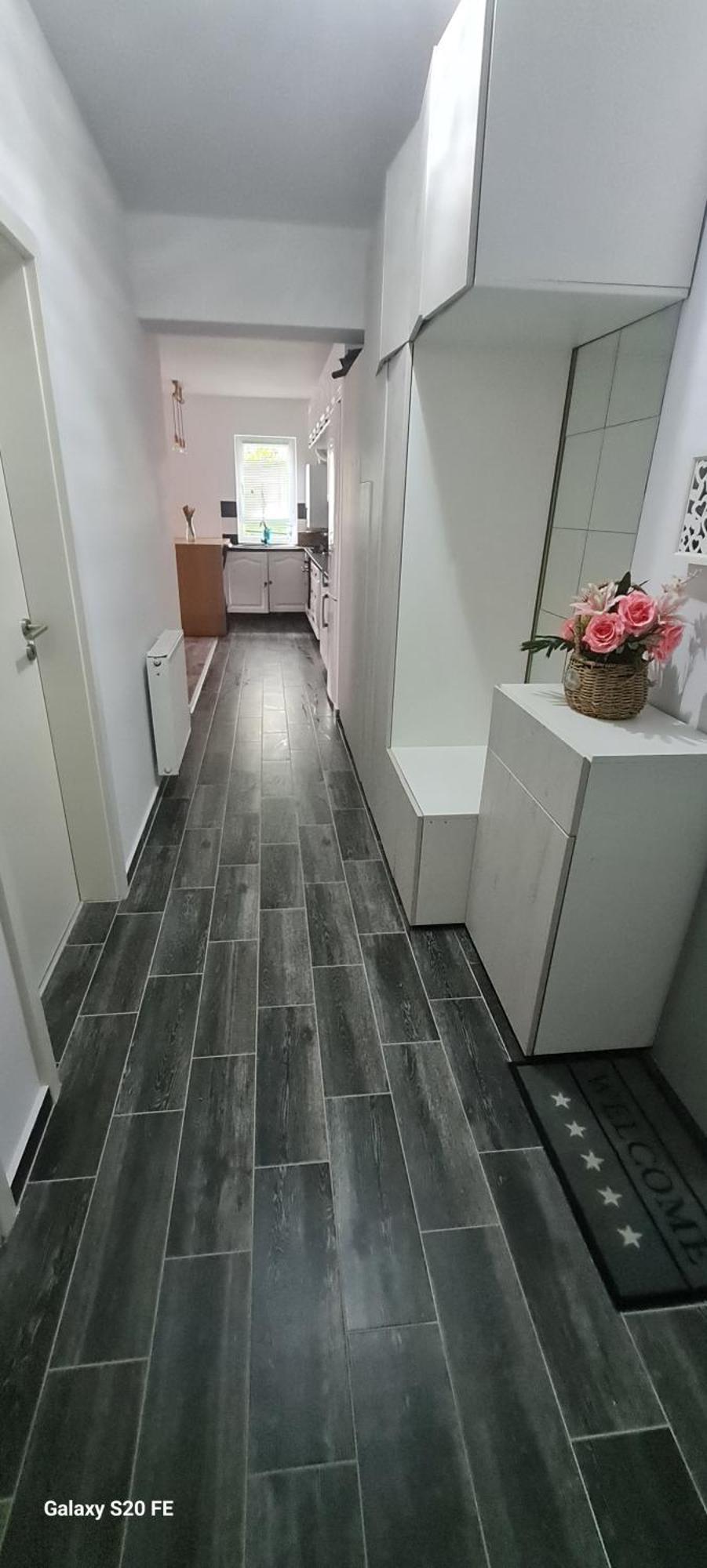 Apartament Regim Hotelier Elis Braşov Exterior foto